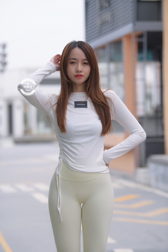 图片[1]-漂亮的白色瑜伽裤女孩 J1441 696P1V-21.4GB-喵图库
