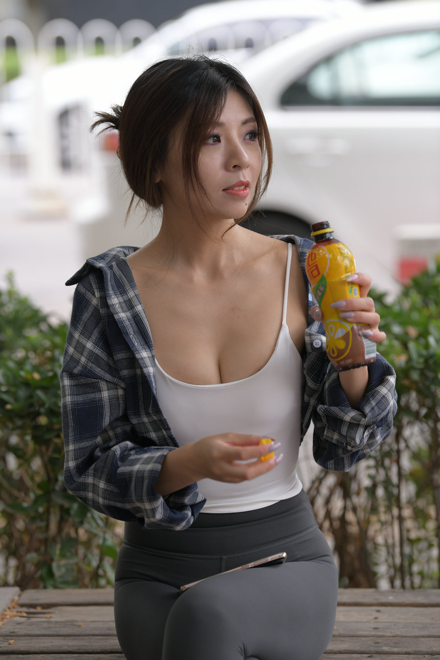 图片[1]-喝饮料的瑜伽裤女孩J2242 383P1V-17.5GB-喵图库