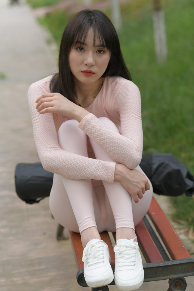 图片[1]-粉粉的瑜伽裤女孩太可爱了 J2090 854P1V-30.4GB-喵图库