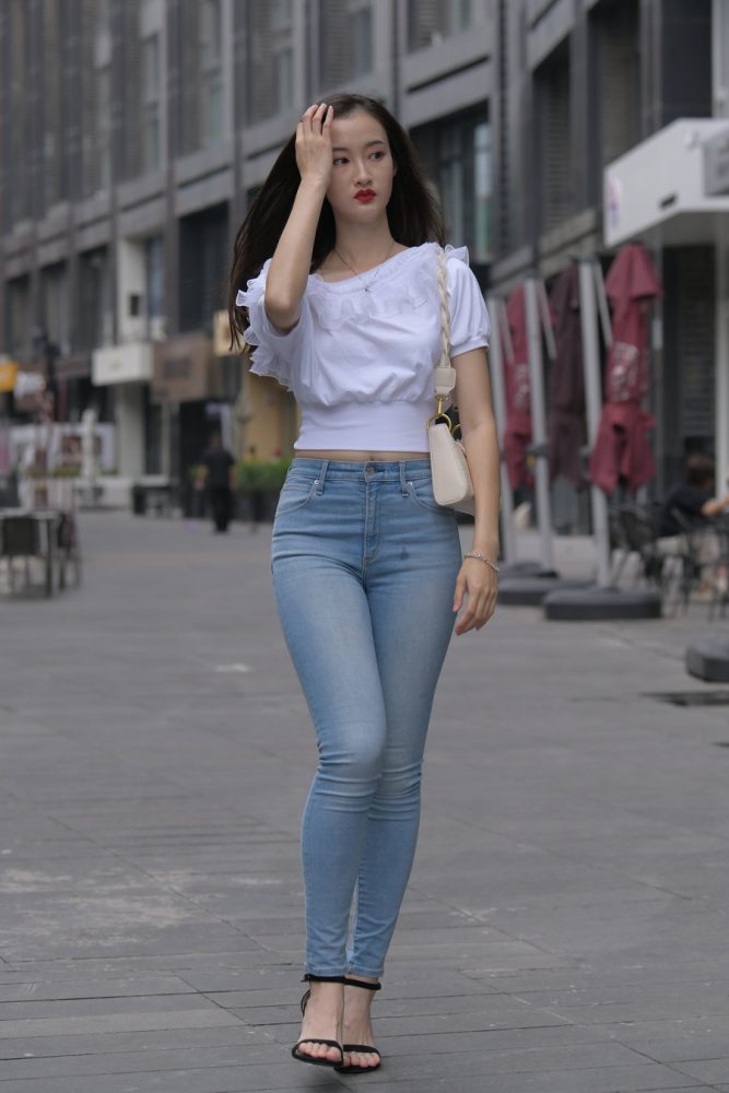 图片[1]-紧身牛仔裤女孩J2177 370P2V-19.4GB-喵图库