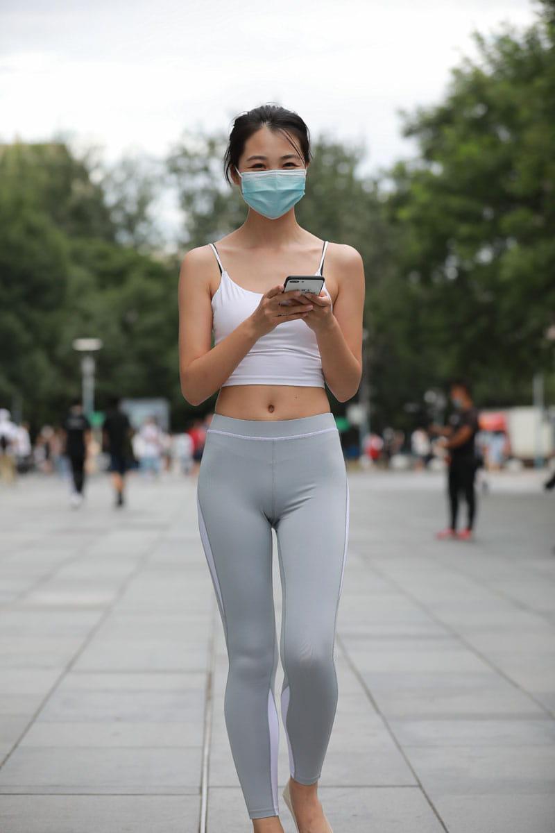 图片[4]-灰色瑜伽裤姑娘笑容超甜 J5074 180P2V-2.15GB-喵图库