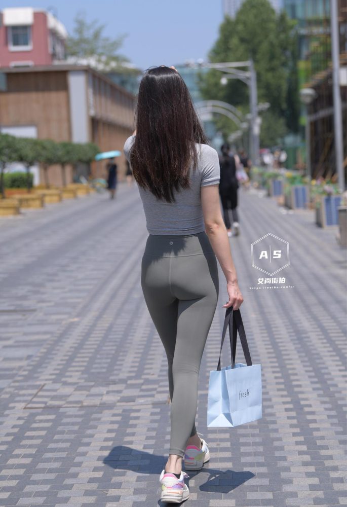 图片[1]-非常漂亮的瑜伽裤女孩J2192 501P1V-15.5GB-喵图库