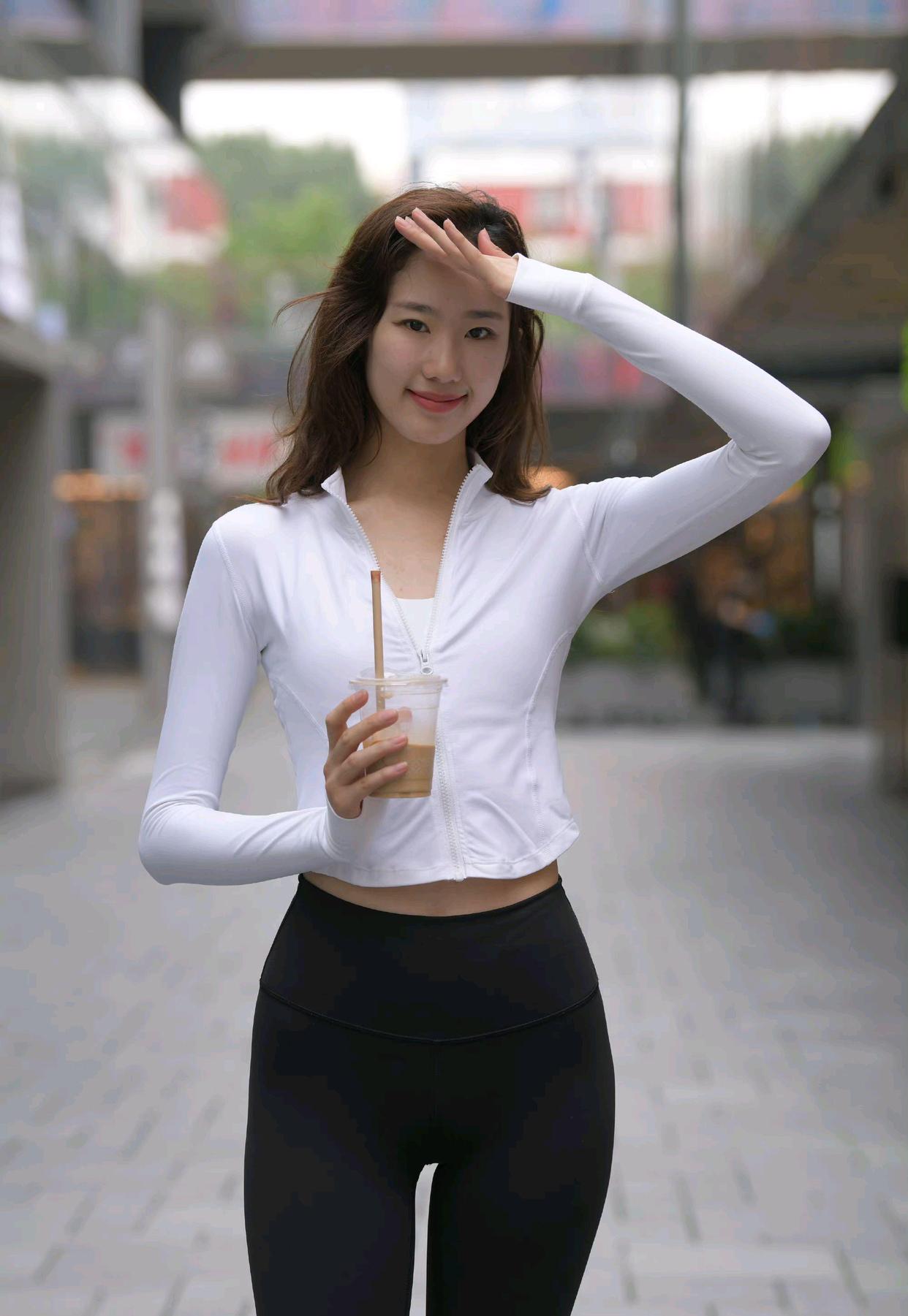 图片[4]-像刘亦菲的黑色瑜伽裤女孩J2237 340P1V-14.8GB-喵图库