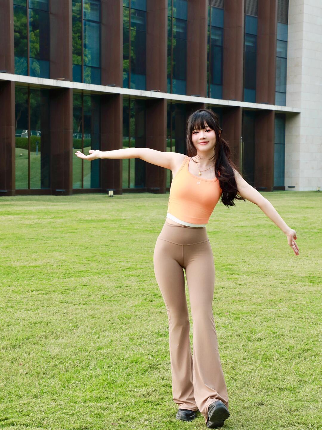 图片[4]-喜欢瑜伽的阳光快乐女孩【135P】04042-喵图库