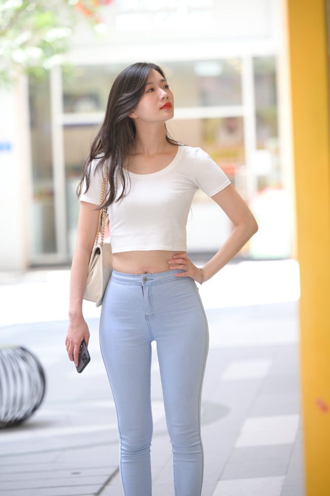 图片[2]-正在逛街的紧身牛仔裤女孩J1815 1112P1V-30.2GB-喵图库