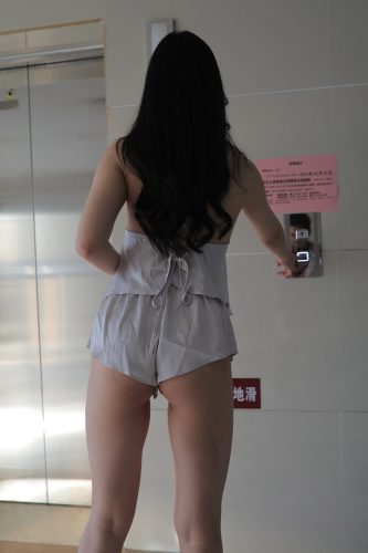 图片[4]-非常有女人味的热裤姑娘【228P】0007-喵图库