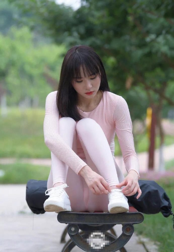 图片[4]-粉粉的瑜伽裤女孩太可爱了 J2090 854P1V-30.4GB-喵图库