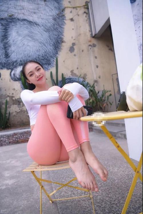 图片[3]-粉色紧身裤漂亮女孩 J1433 749P1V-20.0GB-喵图库
